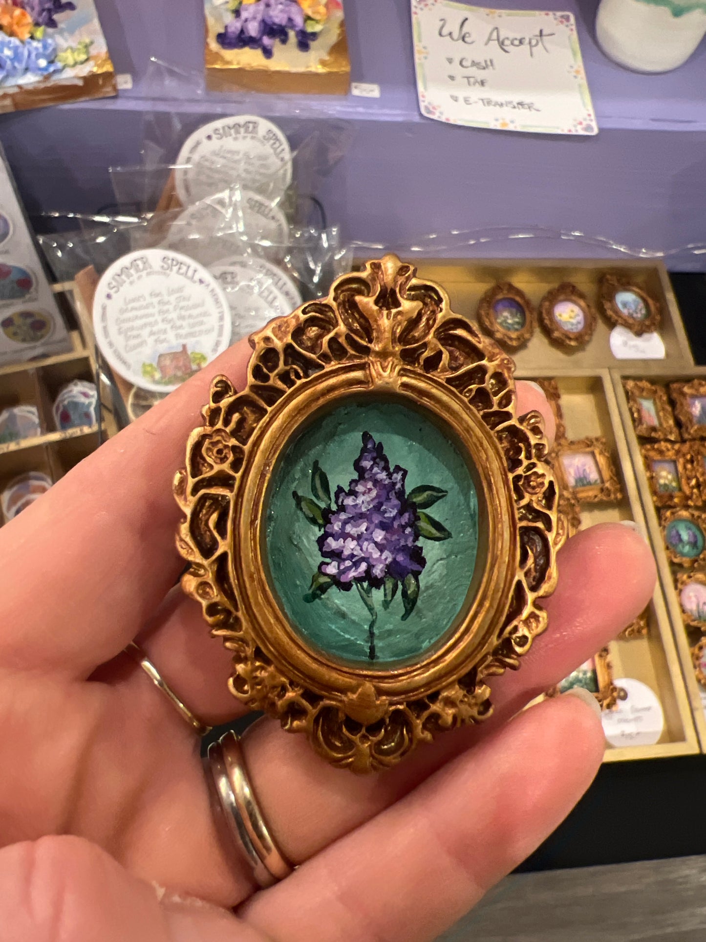 Oval magnet