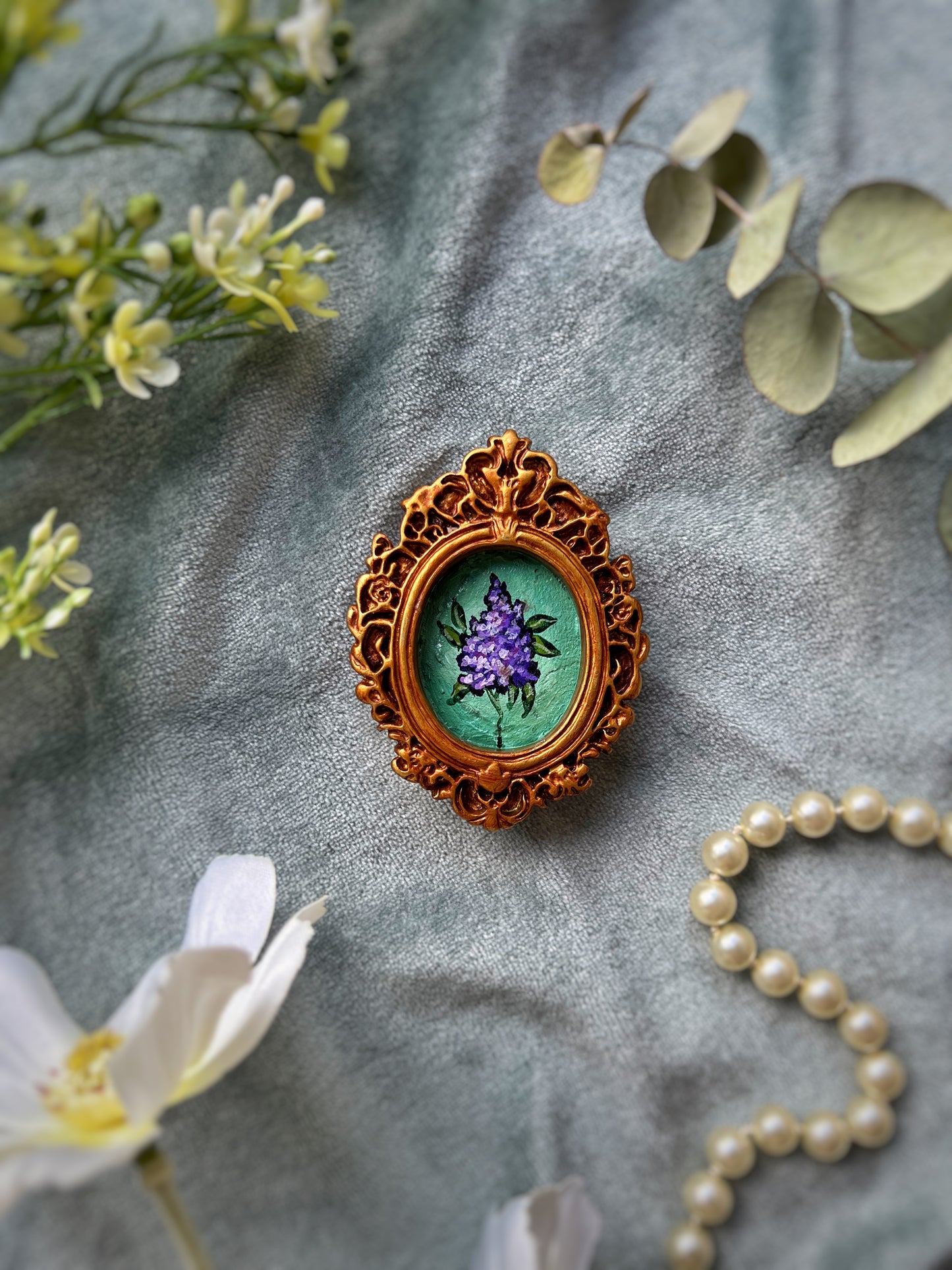 Oval Lilac Magnet