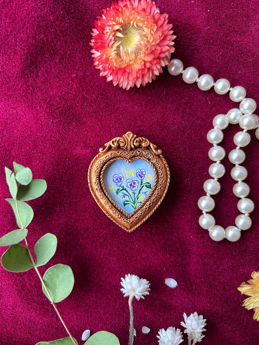 Purple pansy Floral Magnet