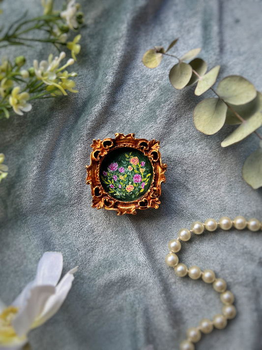 Circle Rose Bush Magnet